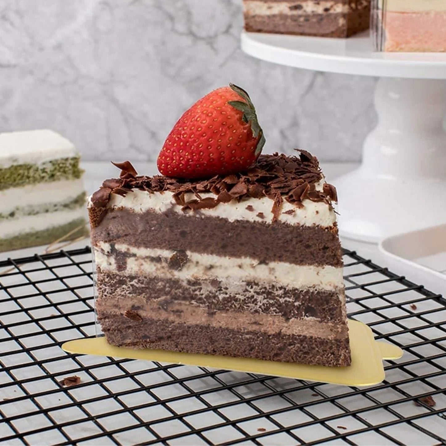 Cake Pastry Board – Triangle Gold (4.5 x 3)