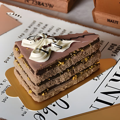 Cake Pastry Board – Triangle Gold (4.5 x 3)