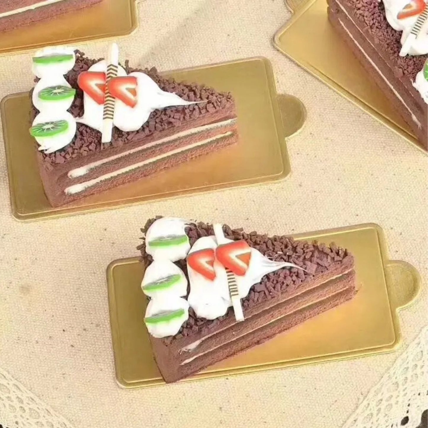 Cake Pastry Board – Rectangle Gold (3.5 x 2)