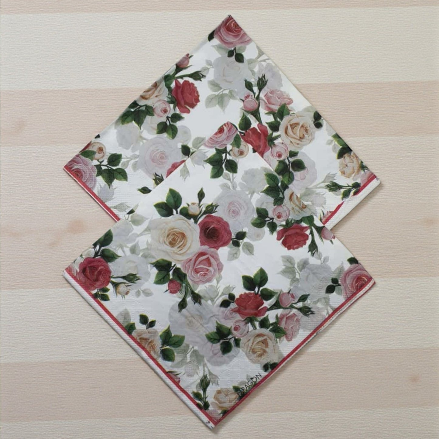 Dinner Tissue 16x16 3 Ply Flower Print