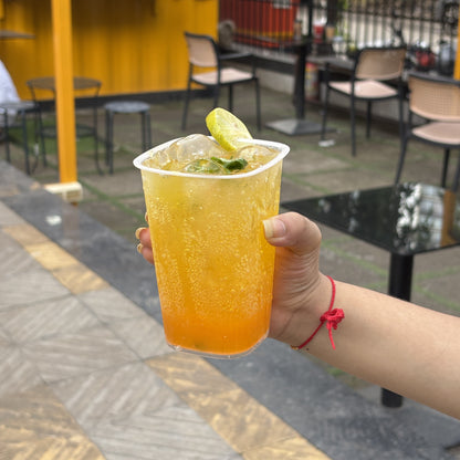 Paknserve Square Sipper Container with Black Lid – 350 ml (12 oz)