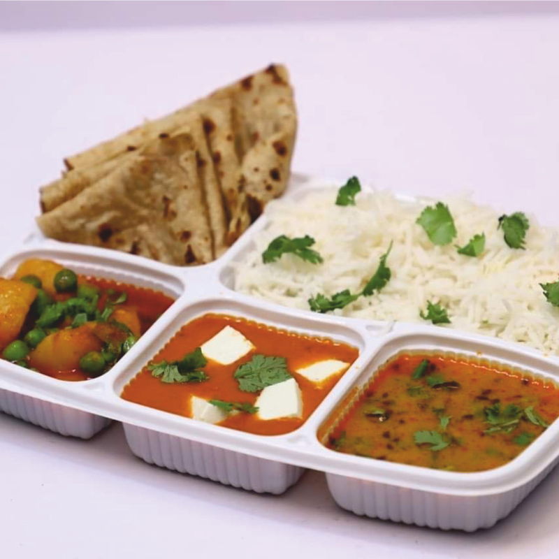 R-04 5 CP PP Meal Tray Big with Lid